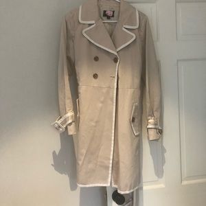 Medium Banana Republic long lightweight jacket.
